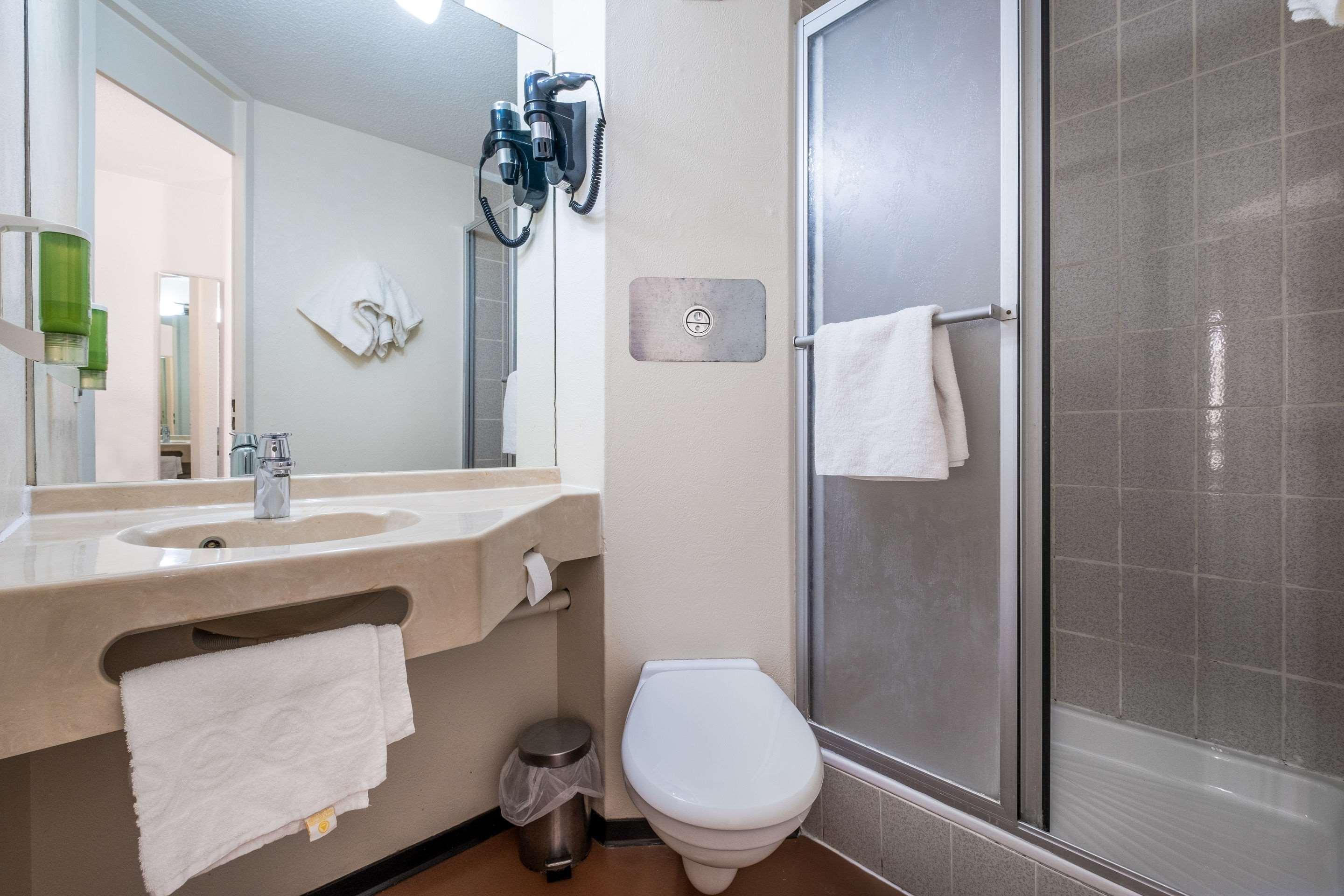 B&B Hotel Marne-La-Vallee Chelles Chelles  Eksteriør bilde