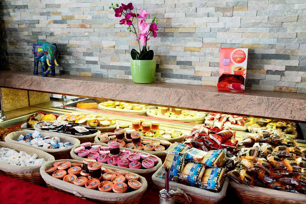 B&B Hotel Marne-La-Vallee Chelles Chelles  Restaurant bilde